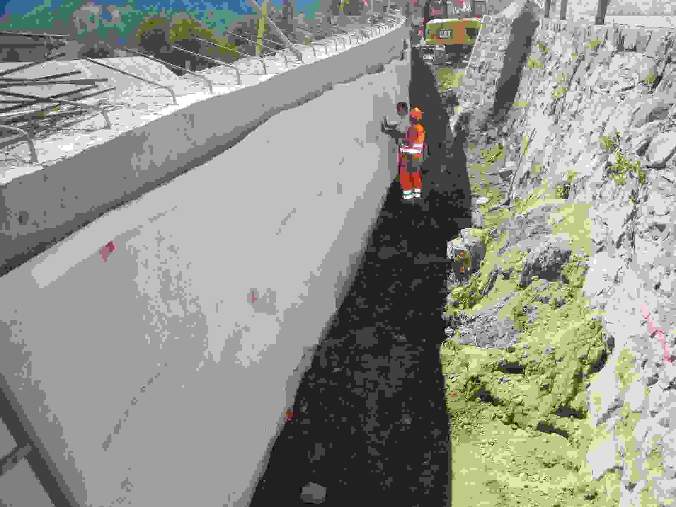 H19 Oberalpstrasse Rabius - Drainage du mur de soutènement