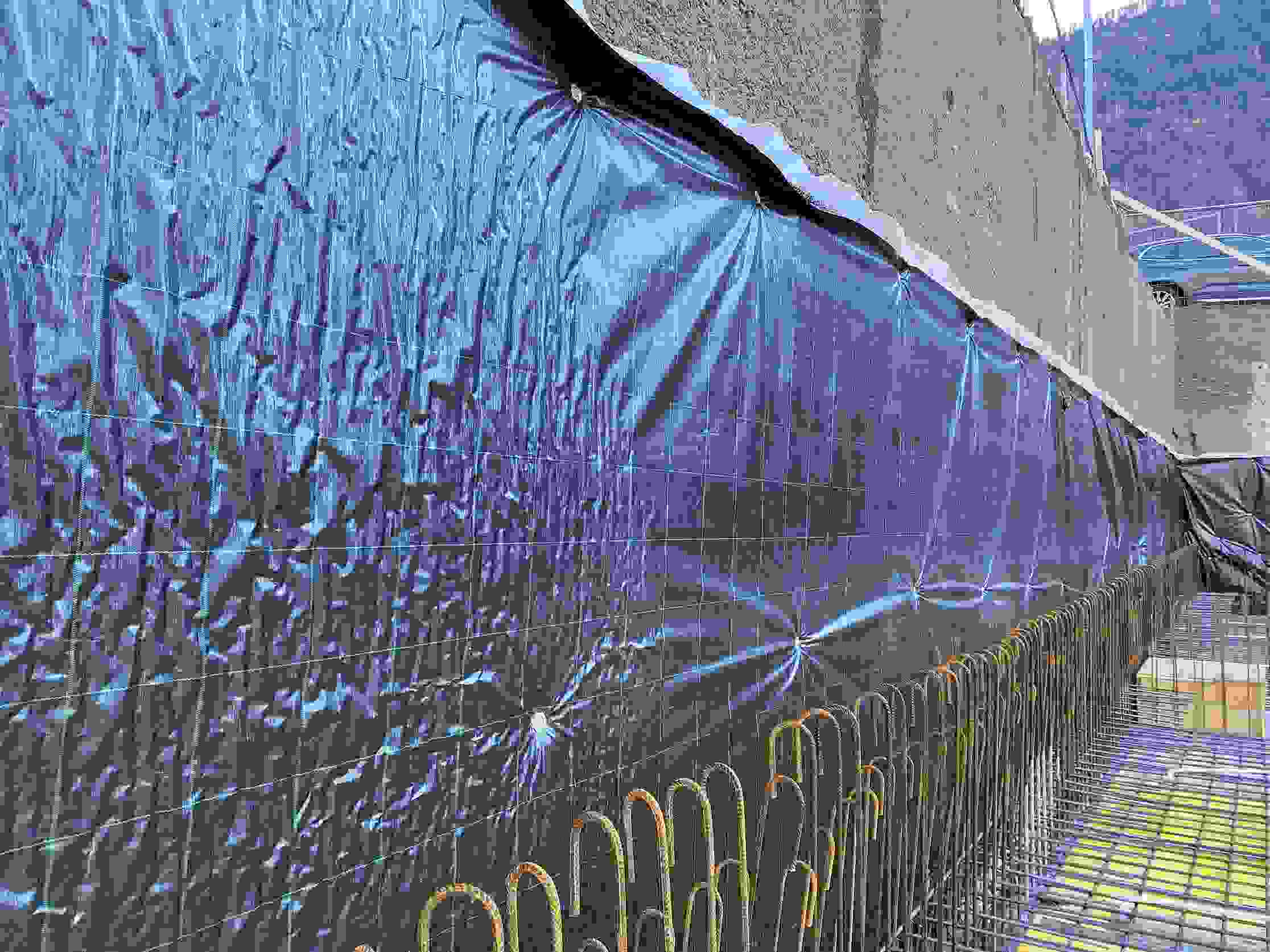 Rheinfels Coire – Drainage pour une protection durable de l’ouvrage.
