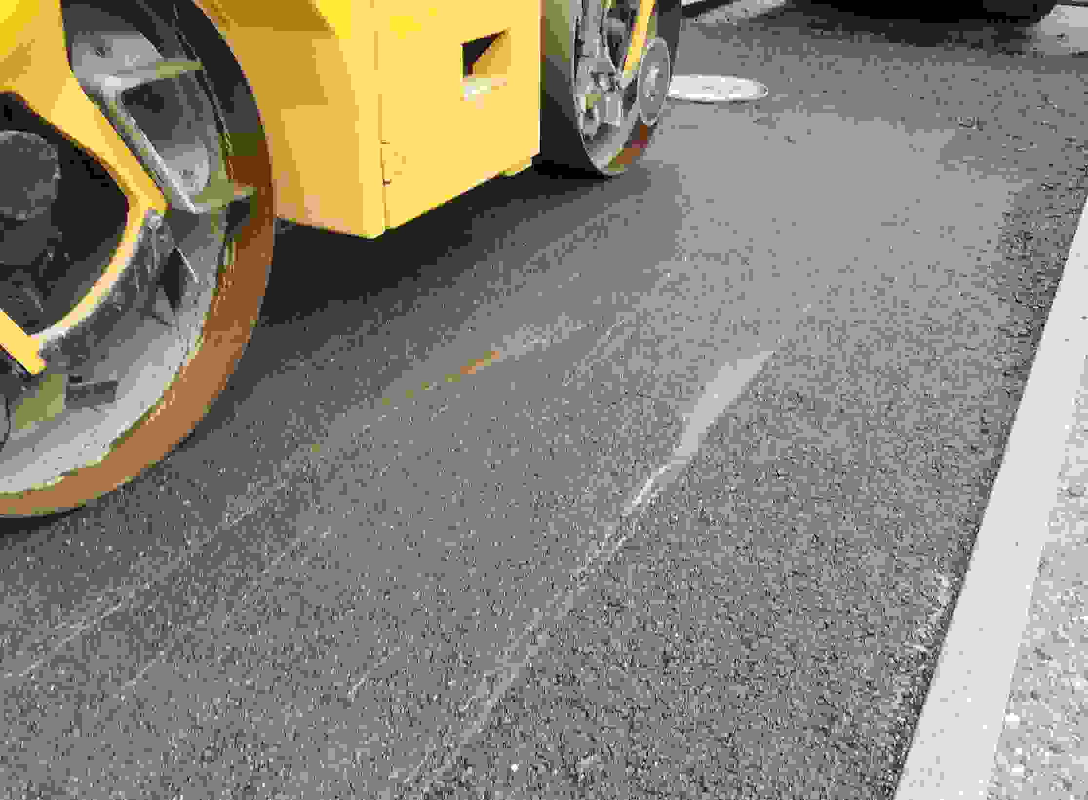 Route cantonal à Freienbach: du béton à l’enrobé phonique phono-absorbant