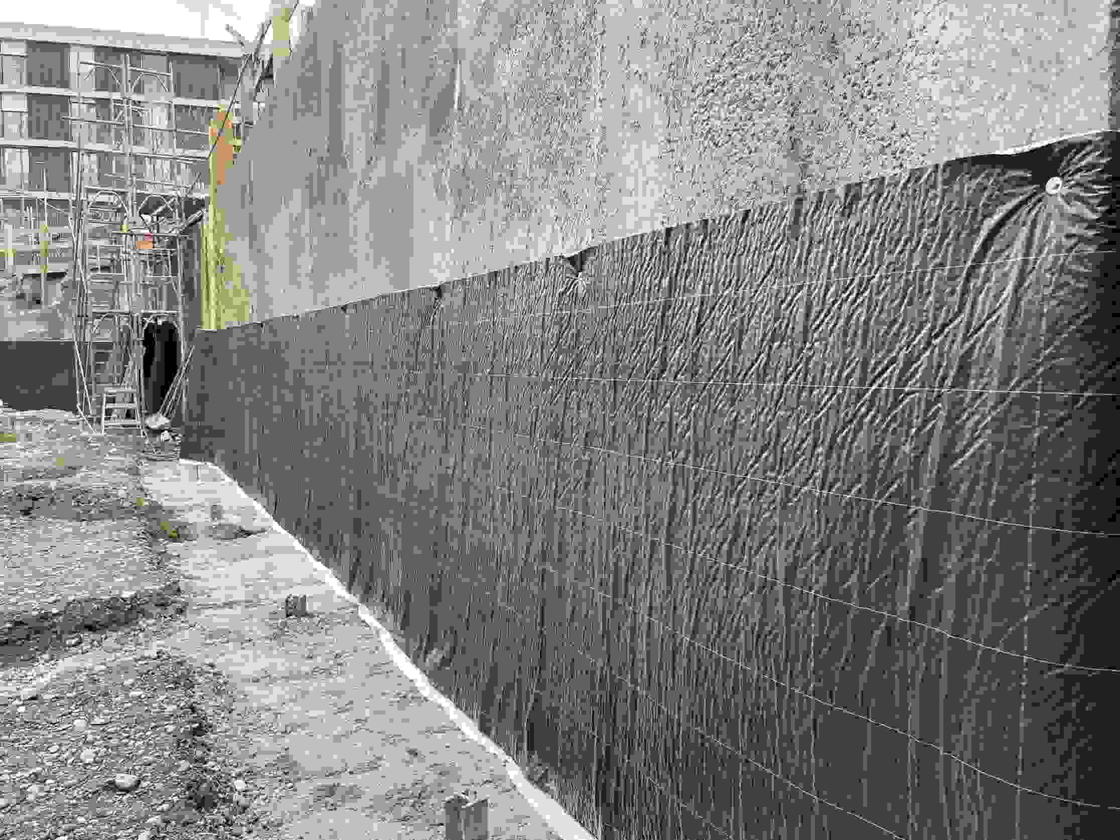 Bâtiment résidentiel et commercial Köniz - souterrainement sec