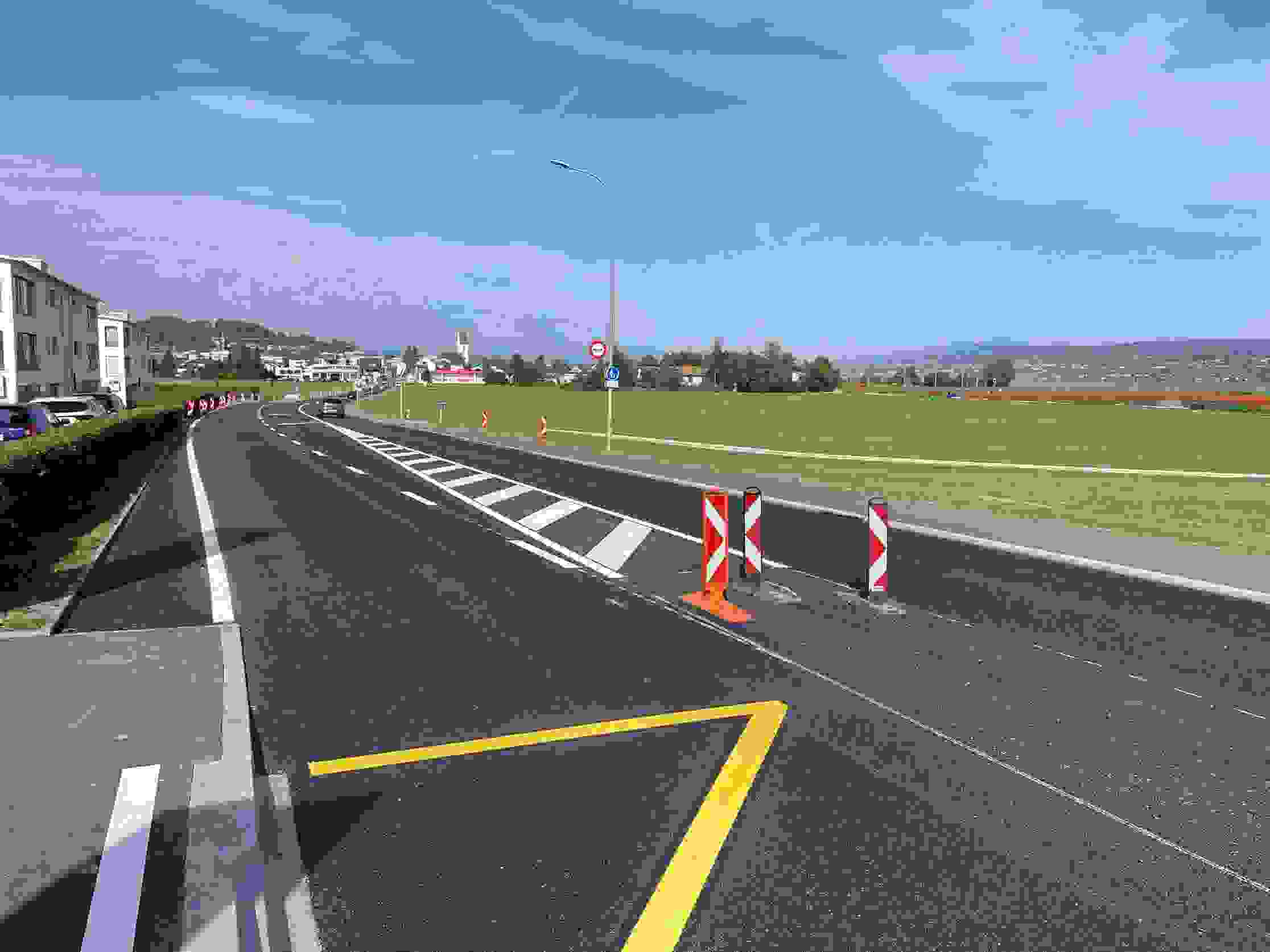 Route cantonal à Freienbach: du béton à l’enrobé phonique phono-absorbant