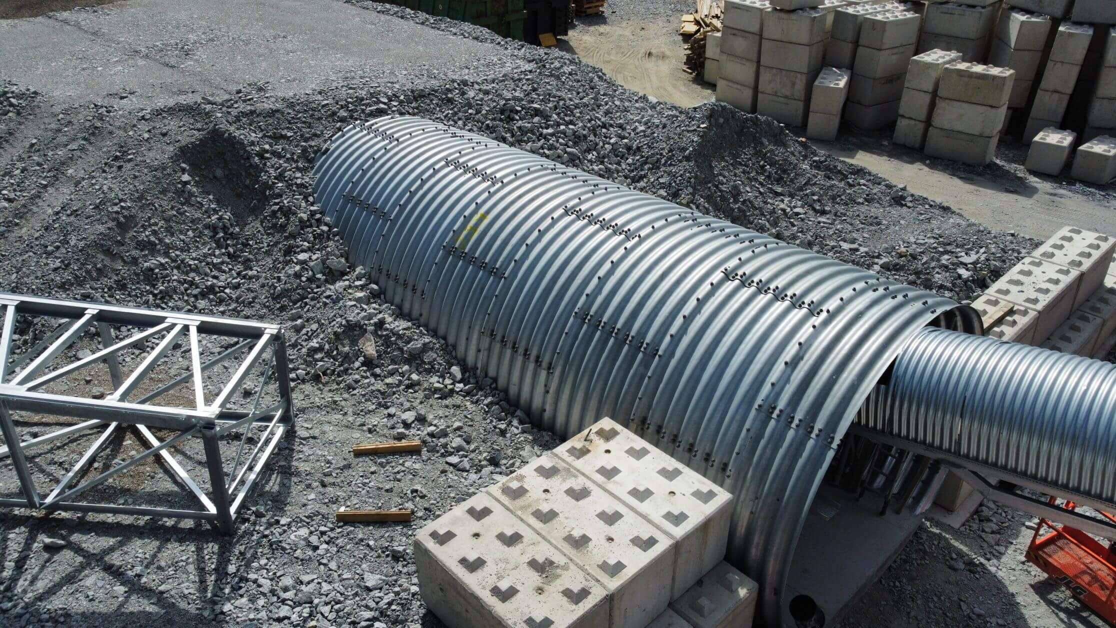 2._gotthardroehre_airolo_1.jpg