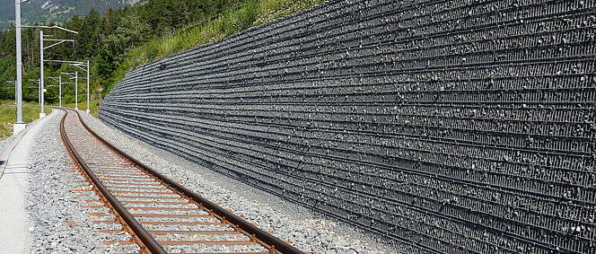 Zoom: Systeme de soutènement pour le tracé de la nouvelle ligne ferroviare TMR