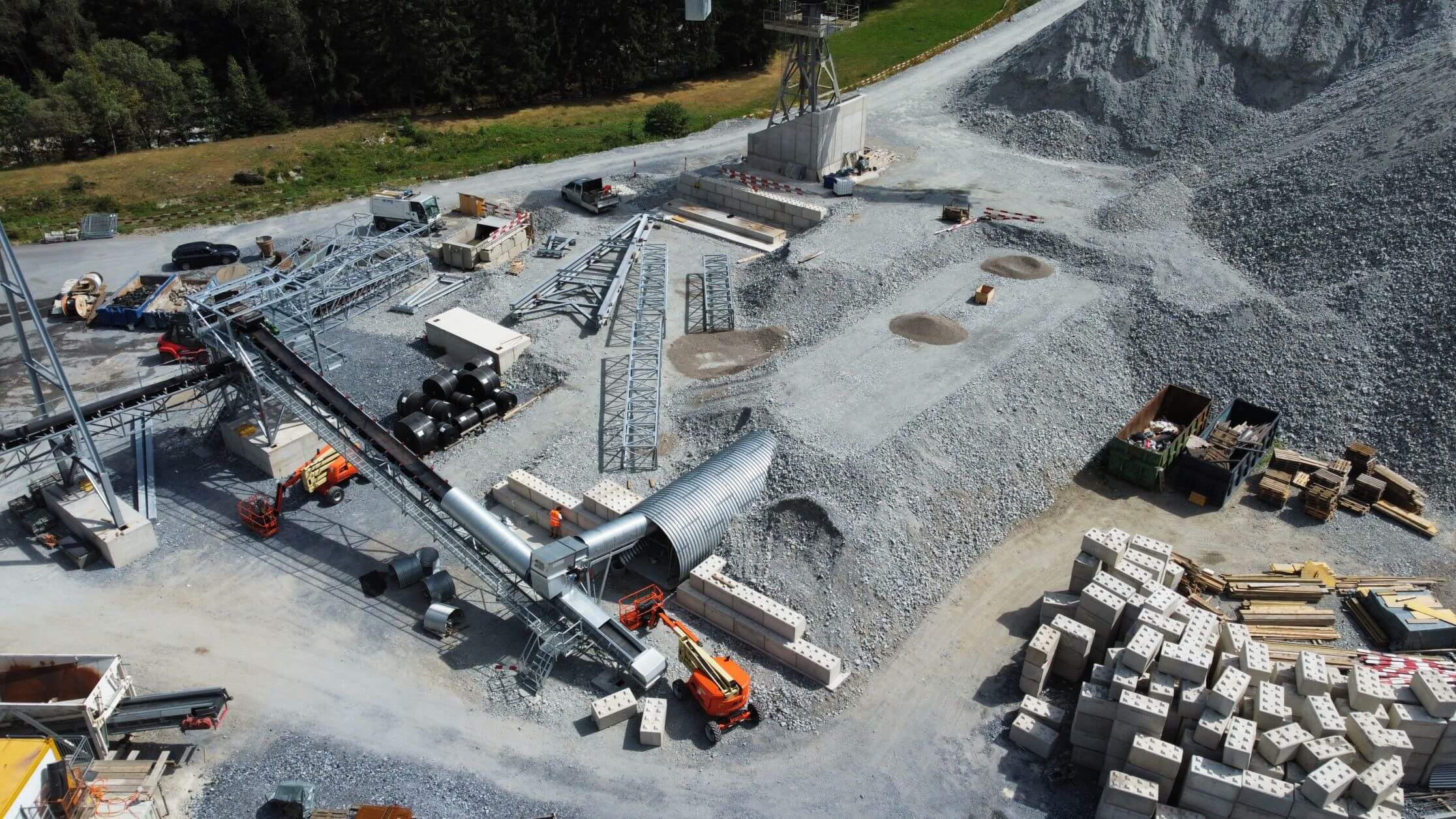 2. Gotthardröhre Airolo/Stalvedro - Förderbandtunnel für Betonanlage