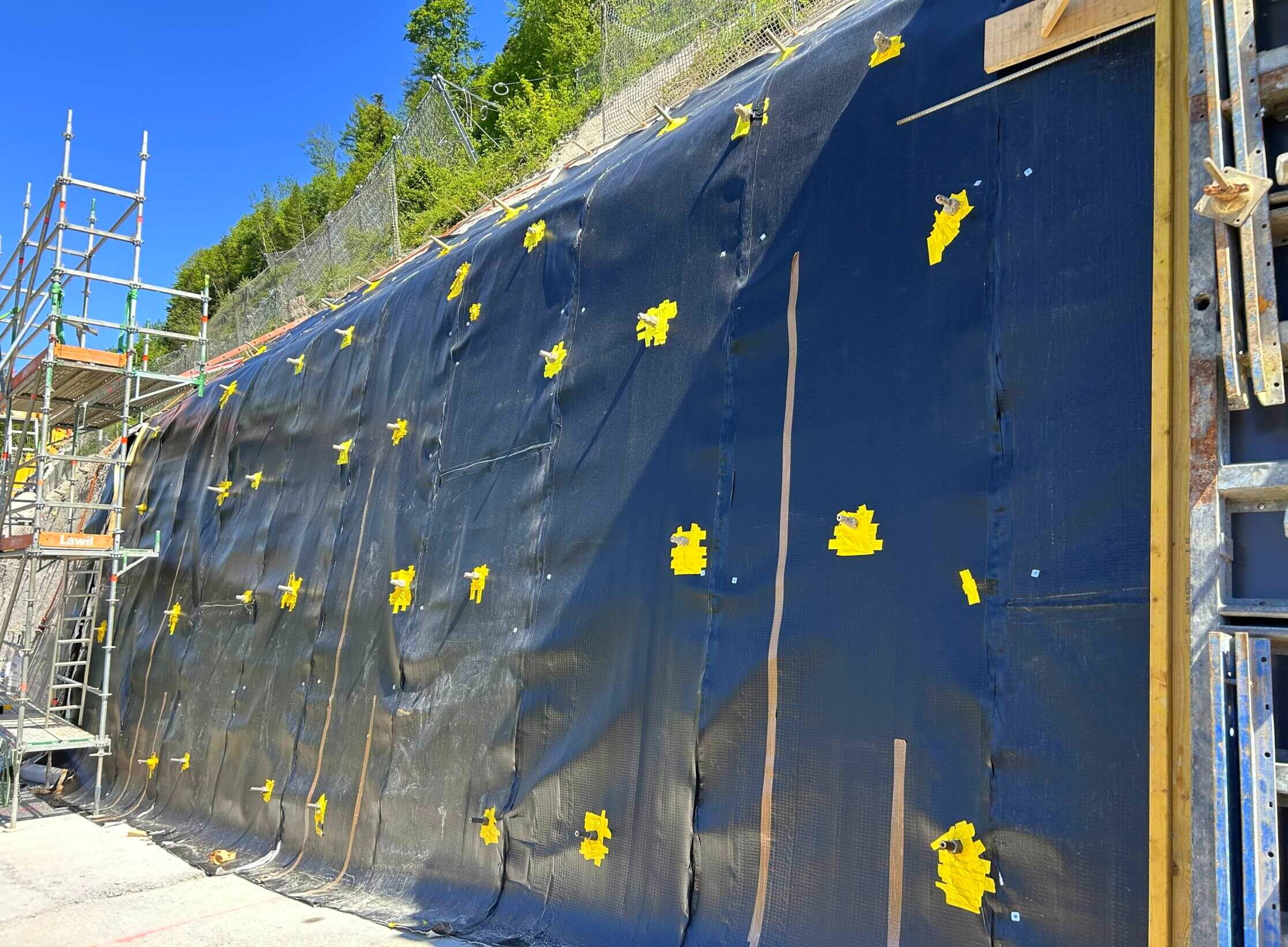 Axenstrasse – Drenaggio efficiente su terreno in pendenza