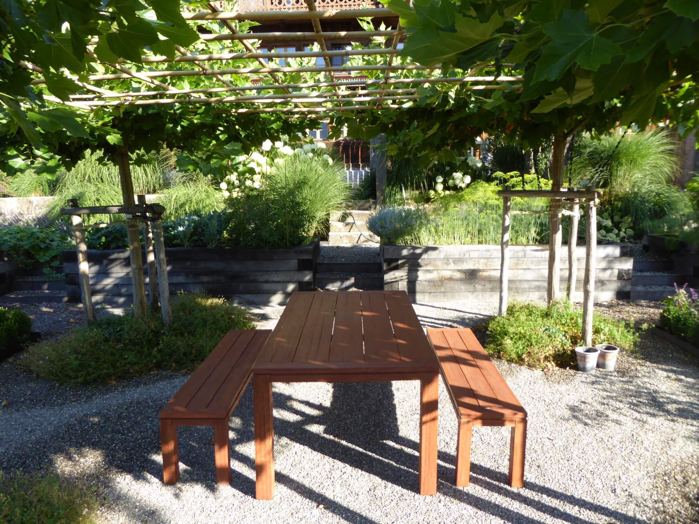 Wohn- und Geschäftshaus Avry-dt-Pont - Neue Kieswege Wohn- und Geschäftshaus Avry-dt-Pont - Neue Kieswege