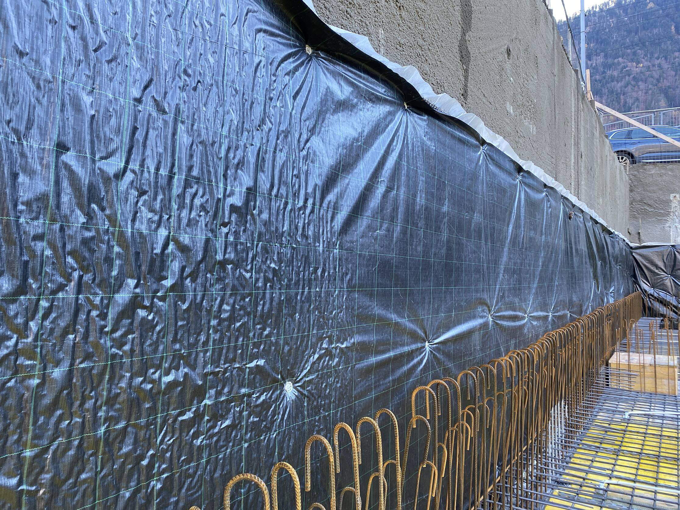 Rheinfels Coire – Drainage pour une protection durable de l’ouvrage.