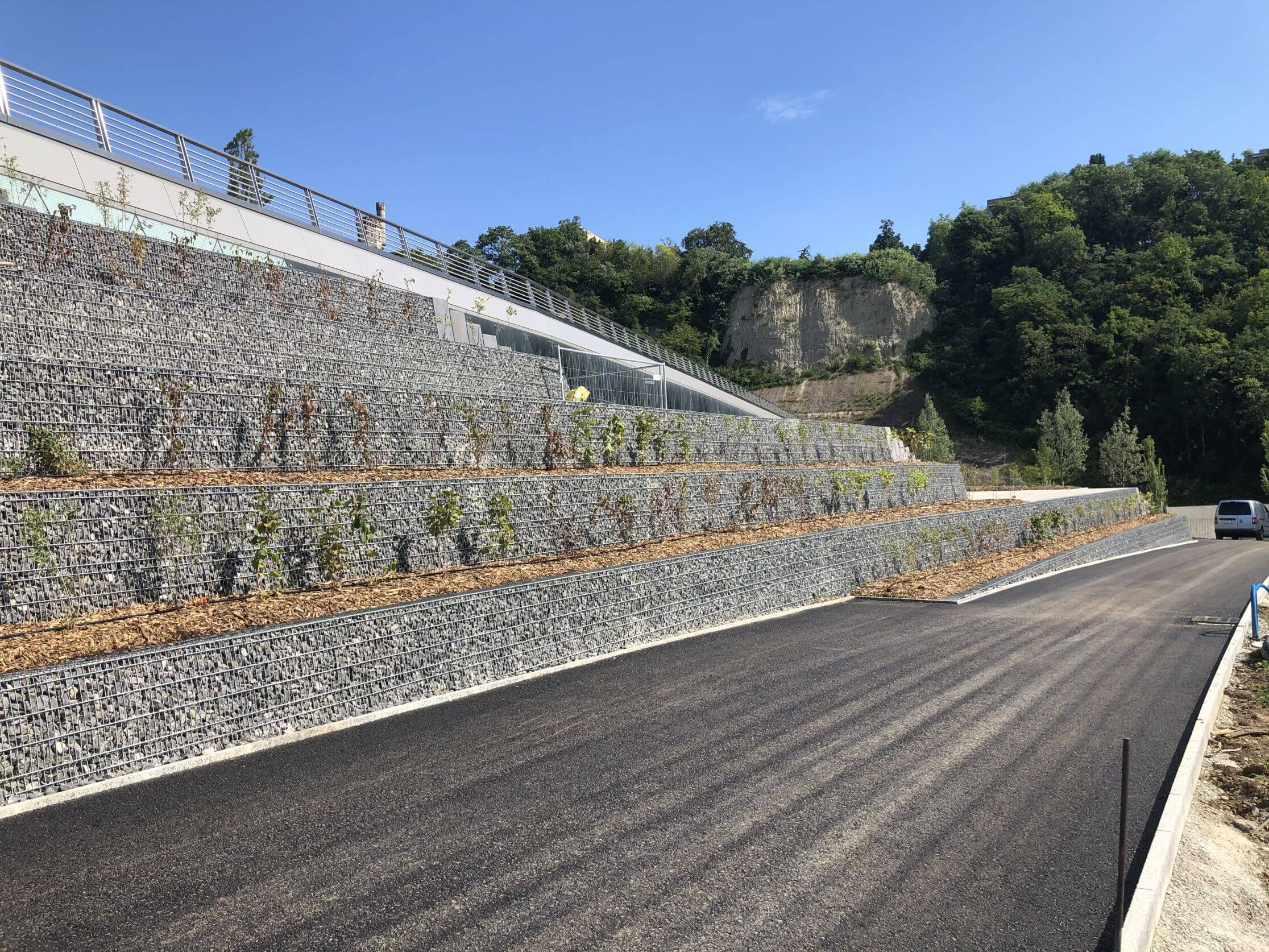 SBB Pont sur l'Arve, Camouflage am Ufer der Arve SBB Pont sur l'Arve, Camouflage am Ufer der Arve