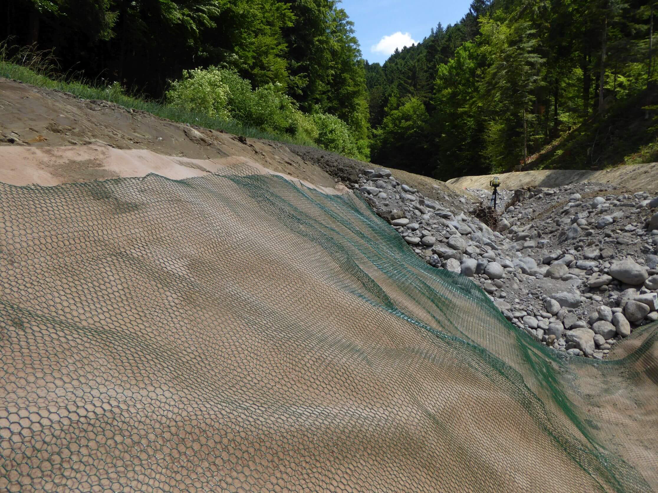 Margelquelle Köniz - Nagetierschutz für Bachabdichtung
