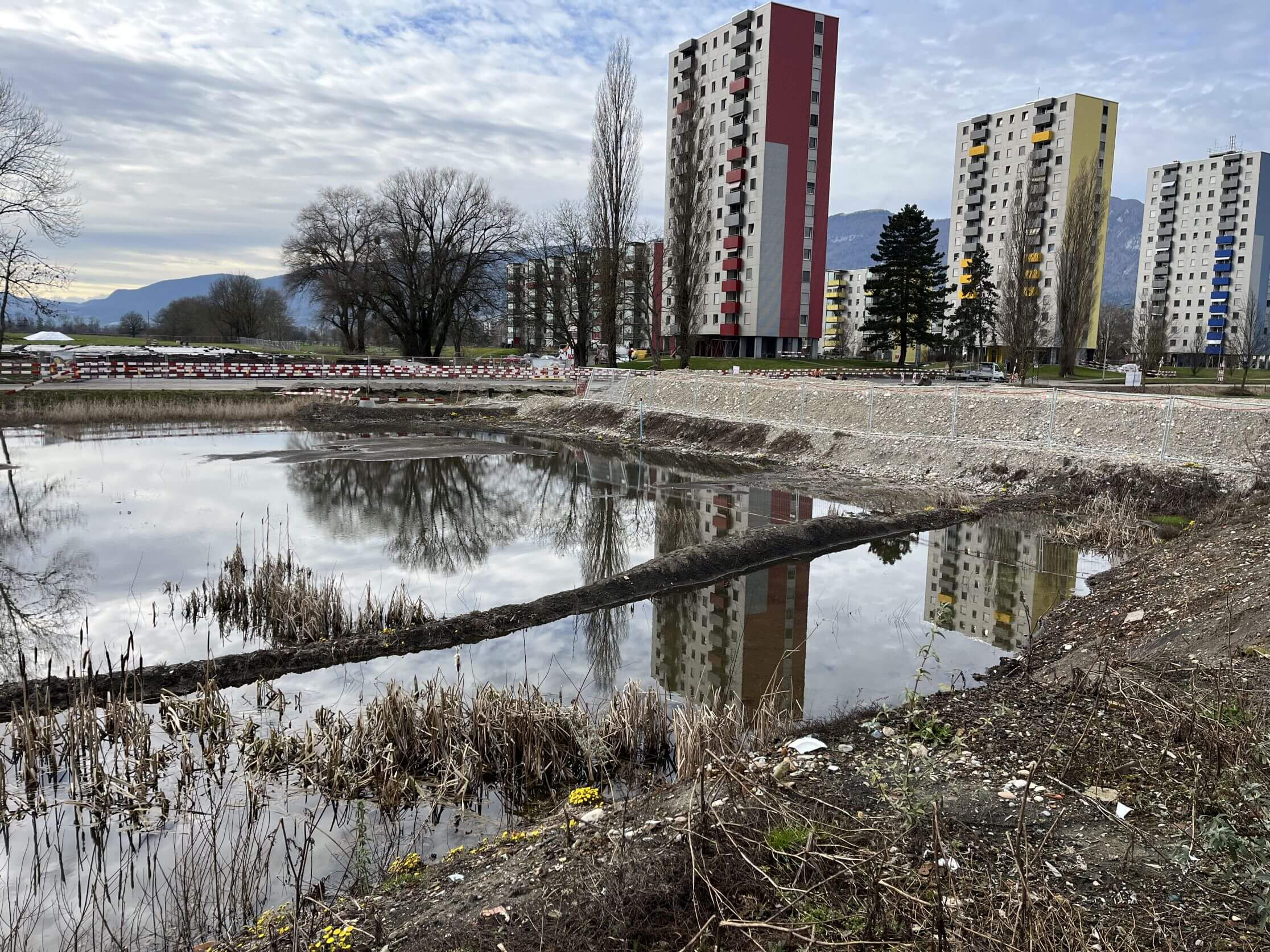 Weitblick Solothurn - Kappilarsperre unter Erschliessungsstrasse Weitblick Solothurn - Kappilarsperre unter Erschliessungsstrasse