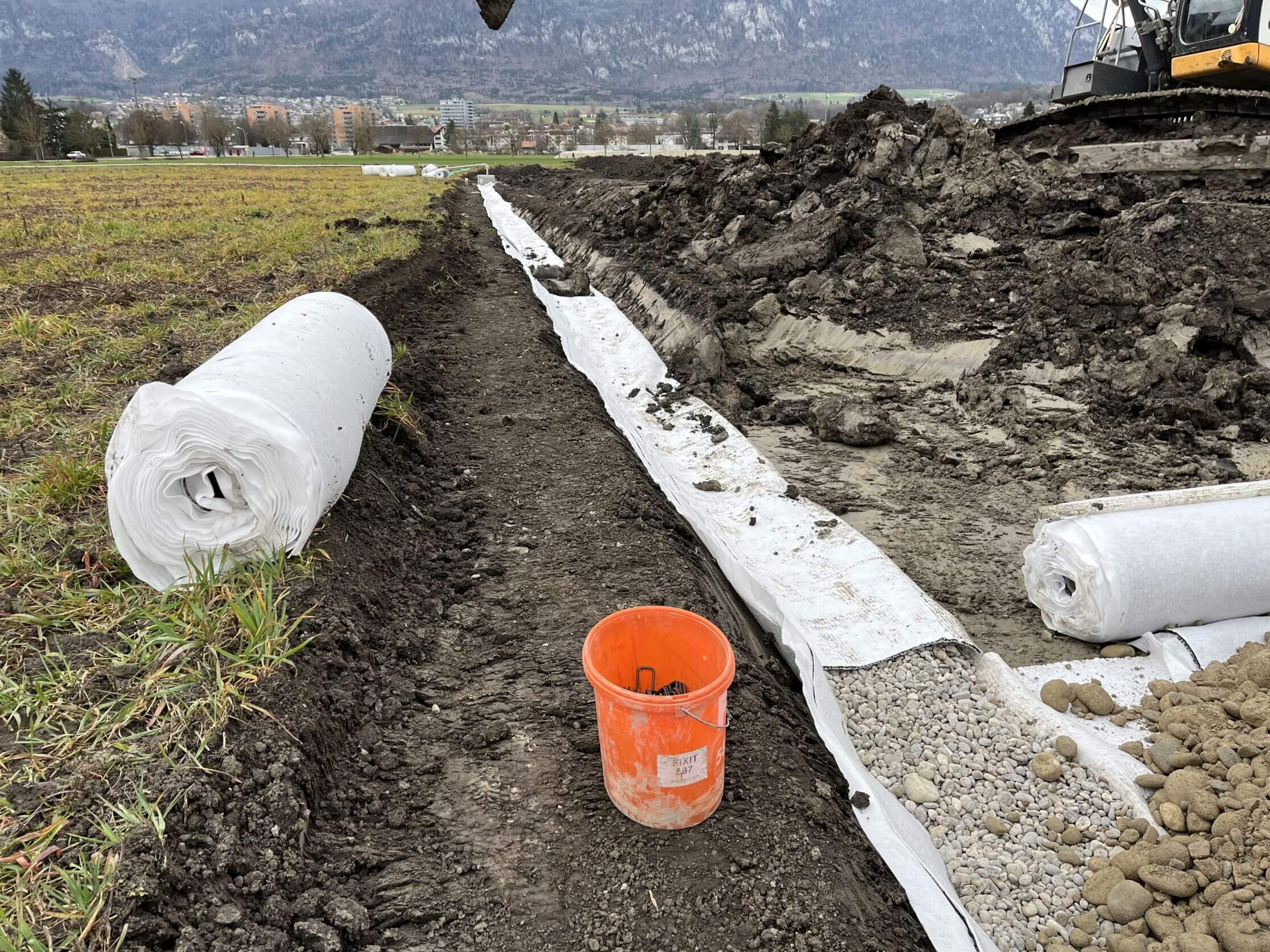 Weitblick Solothurn - Kappilarsperre unter Erschliessungsstrasse Weitblick Solothurn - Kappilarsperre unter Erschliessungsstrasse