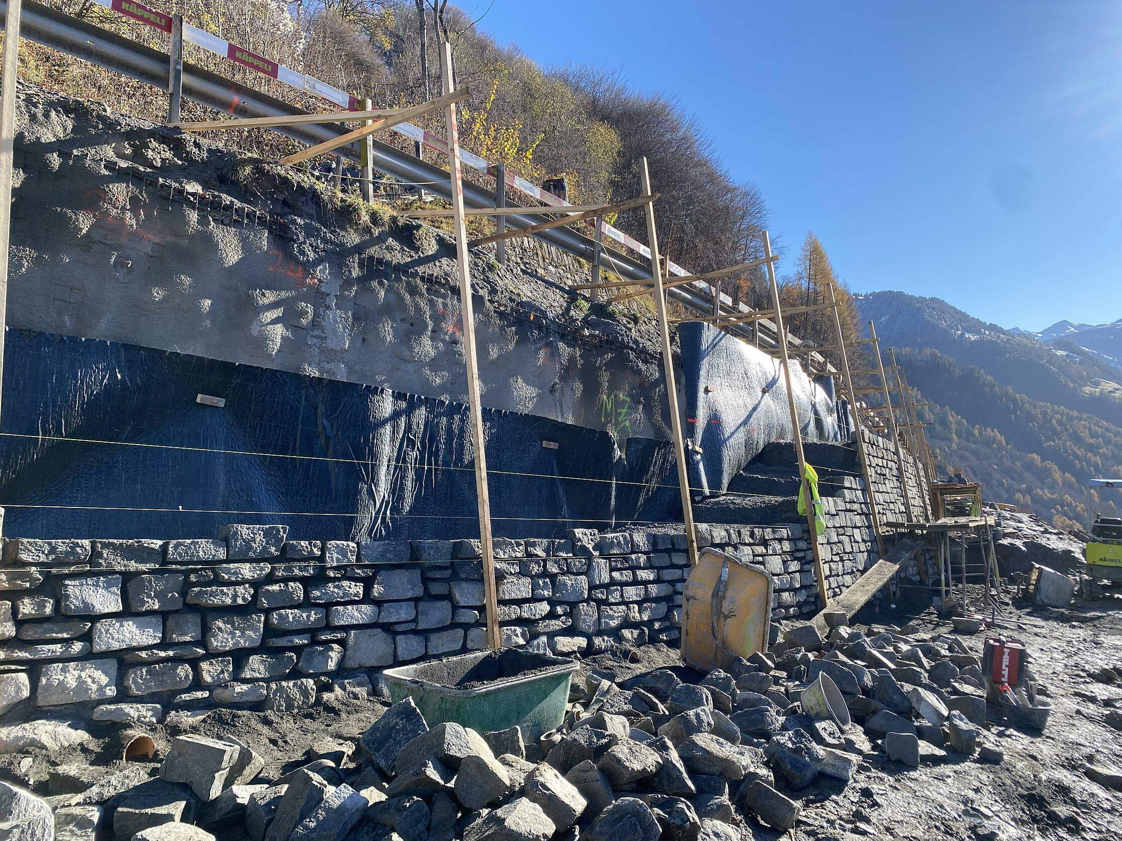 Stelserstrasse à Schiers – Drainage efficace garantissant la stabilité de l’ouvrage.