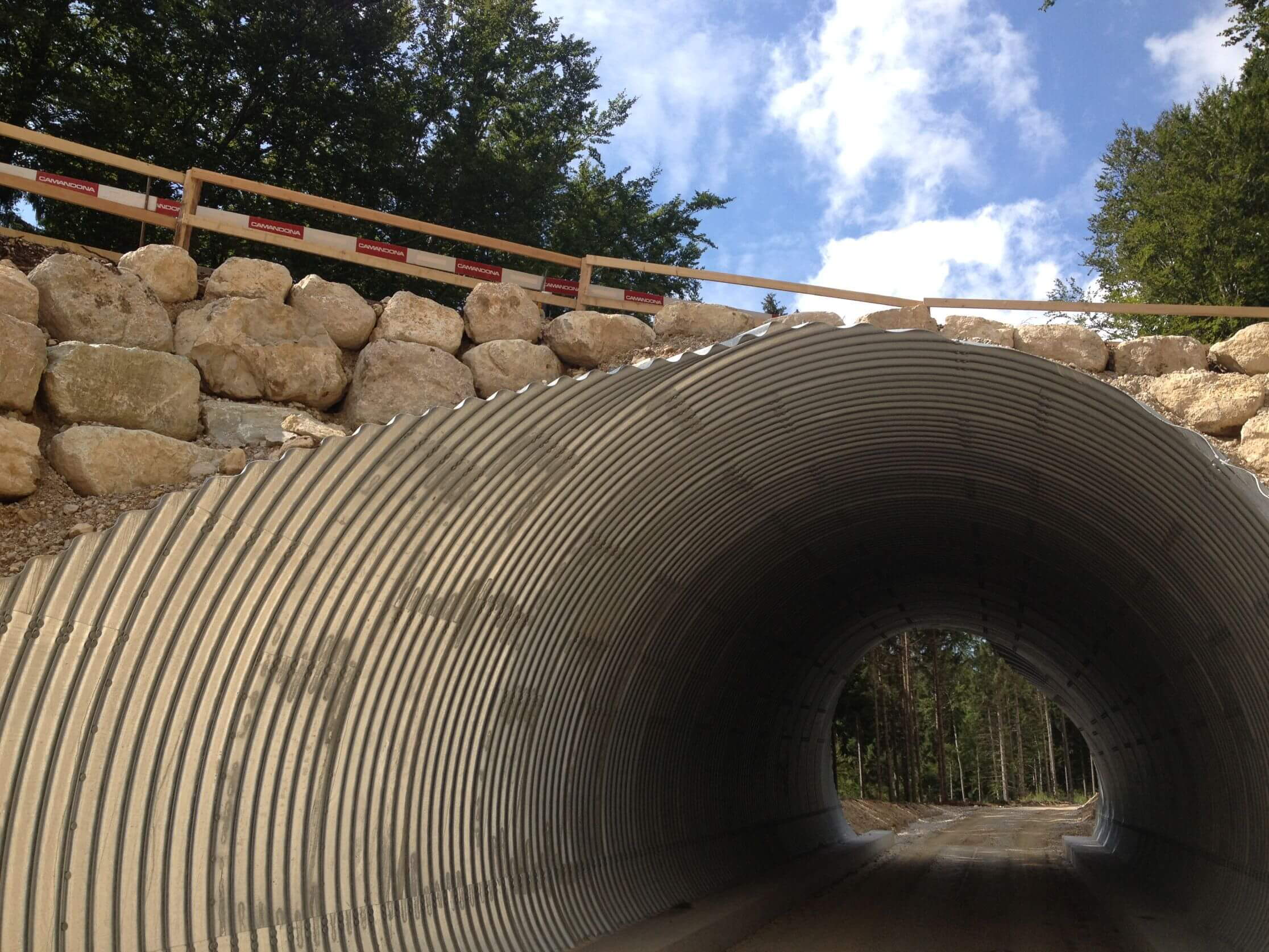 Route du Marchairuz Bière - Kieswerkunterführung für Grossdumper