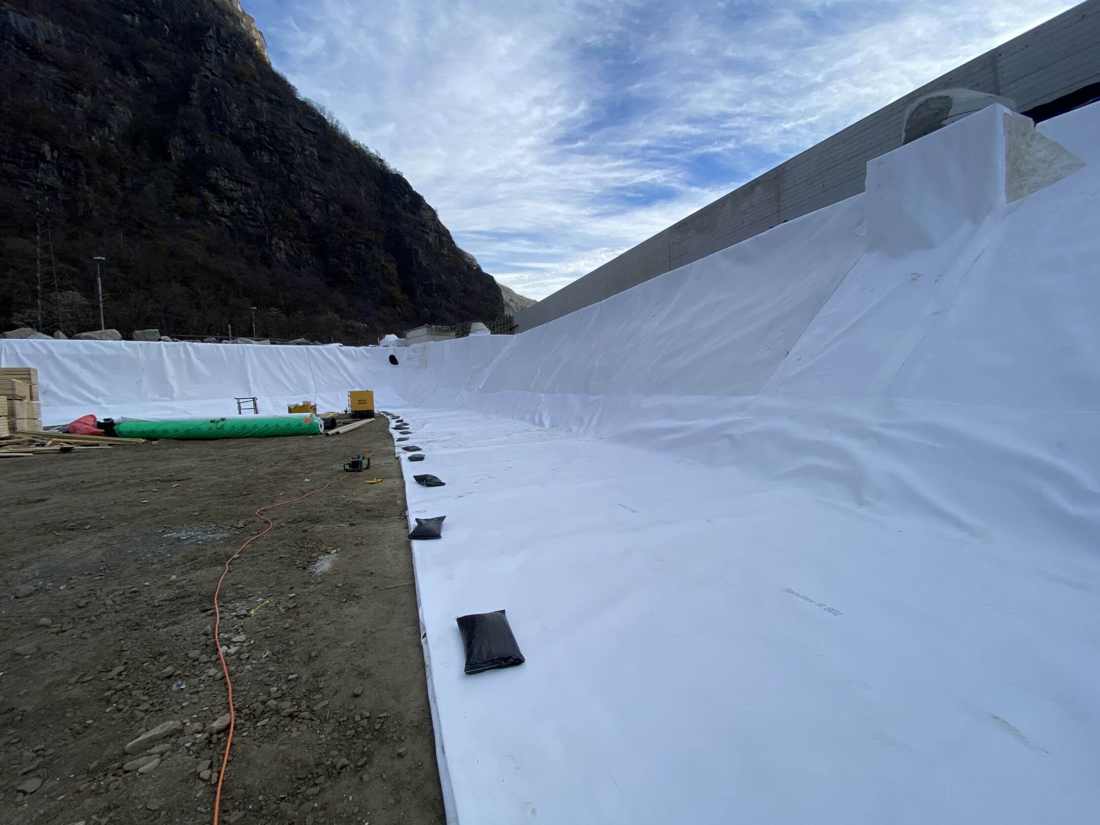 A2 SABA Giornico - Schutz der Abdichtungsmembrane