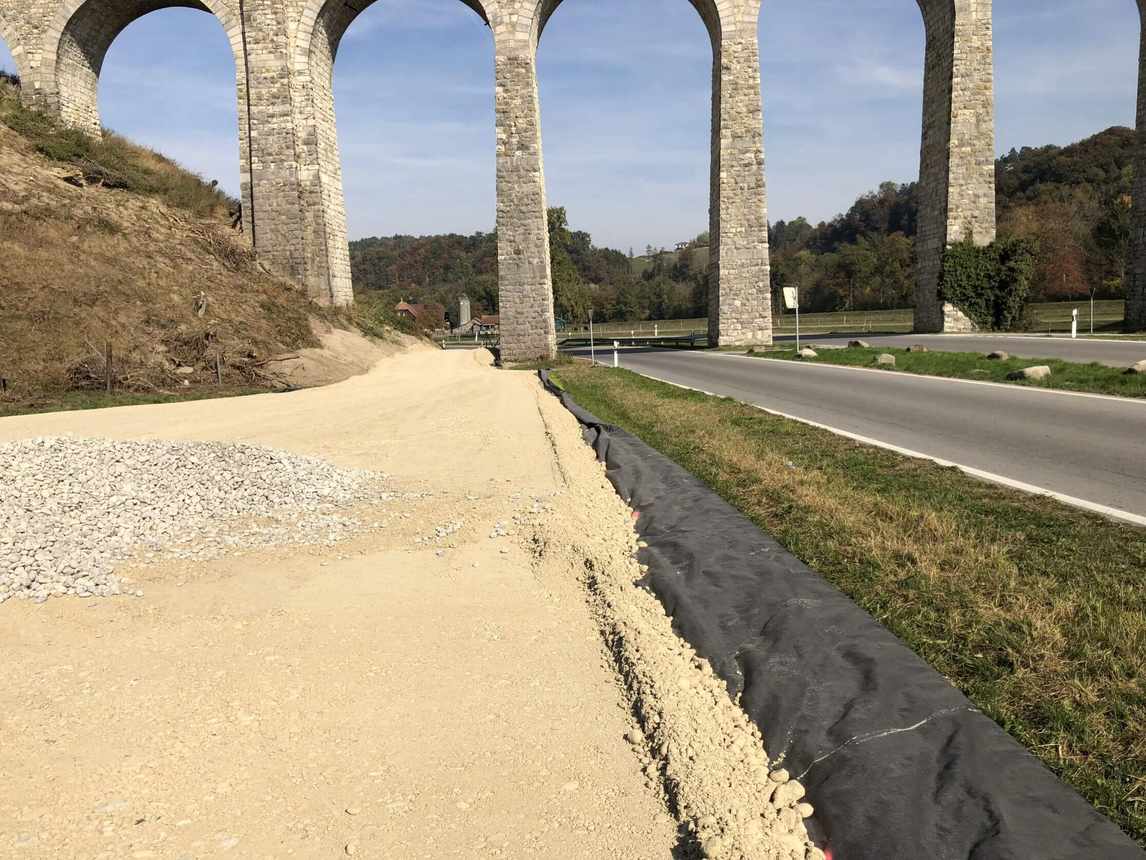 Rénovation du viaduc de la Sarine BLS à Gümmenen - Pistes de construction et places d'installation