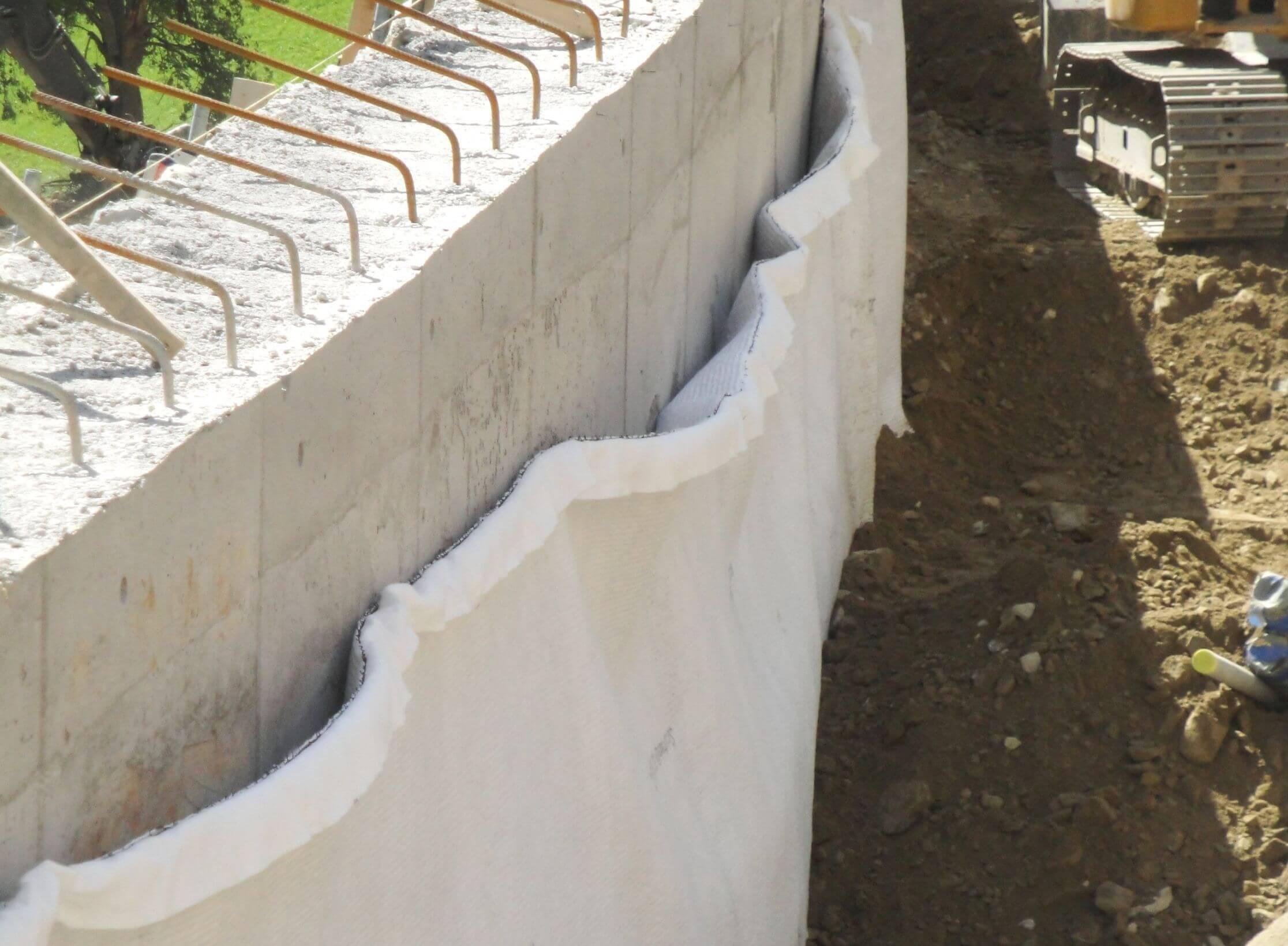 H19 Oberalpstrasse Rabius - Entwässerung Stützmauer