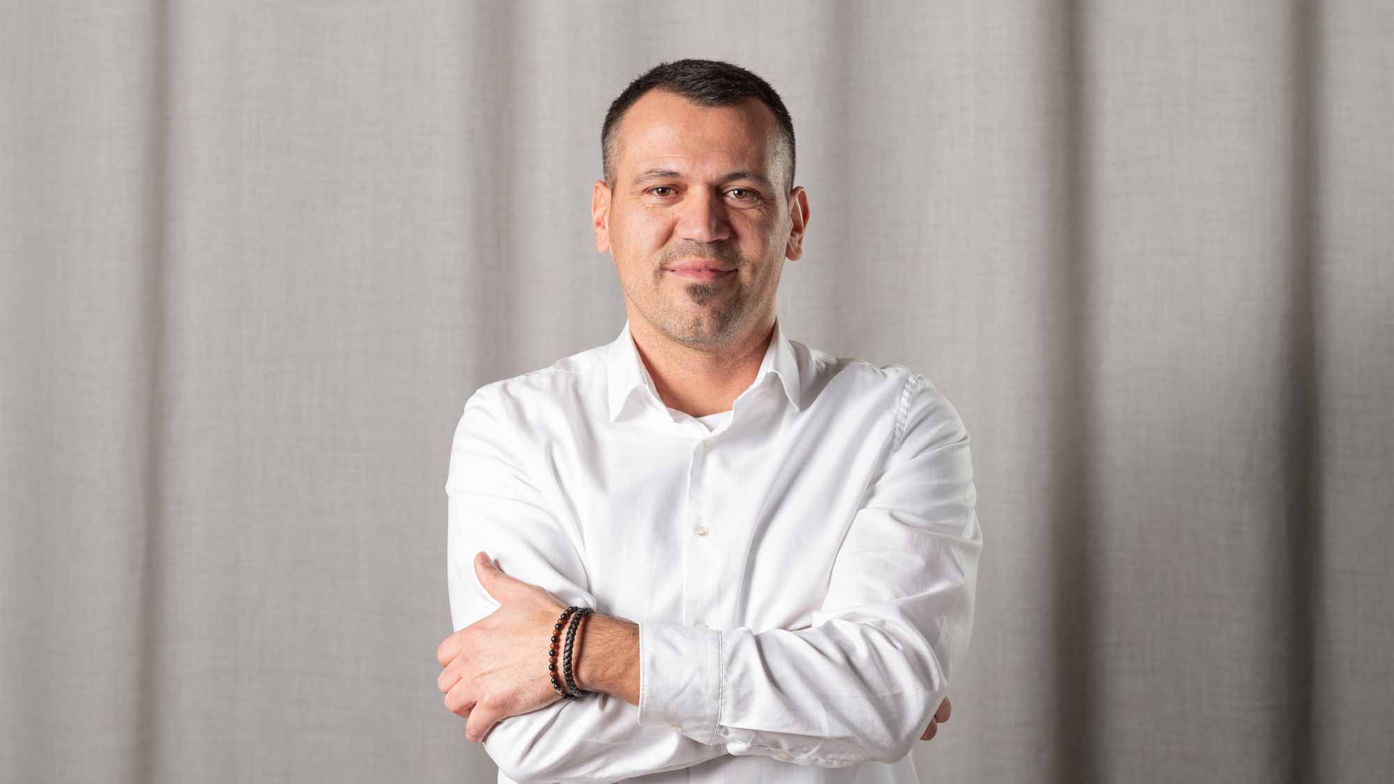 besnik_stoliqi