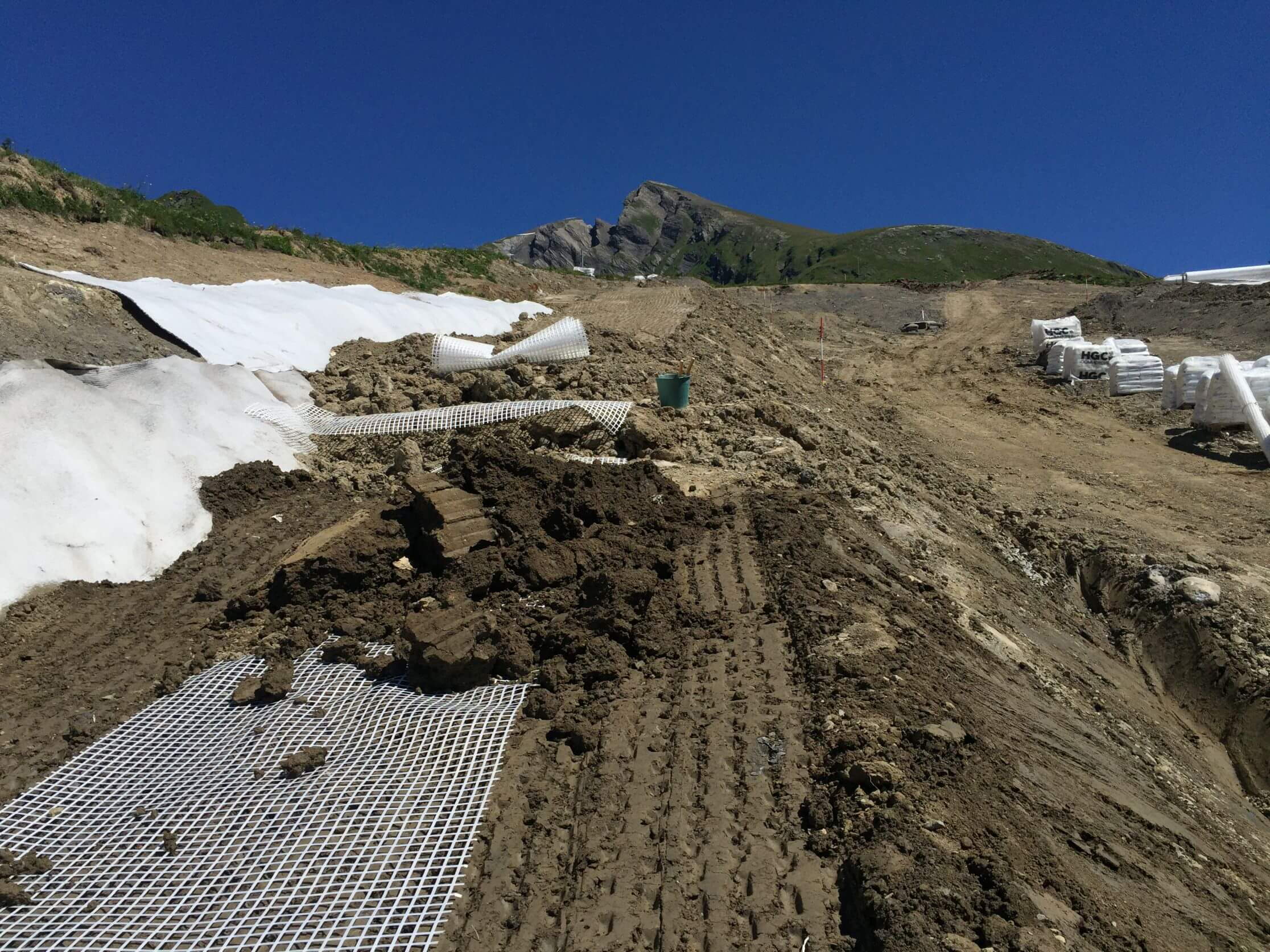 gelaendemodellierung_halfpipe-_grindelwald_4.jpg gelaendemodellierung_halfpipe-_grindelwald_4.jpg