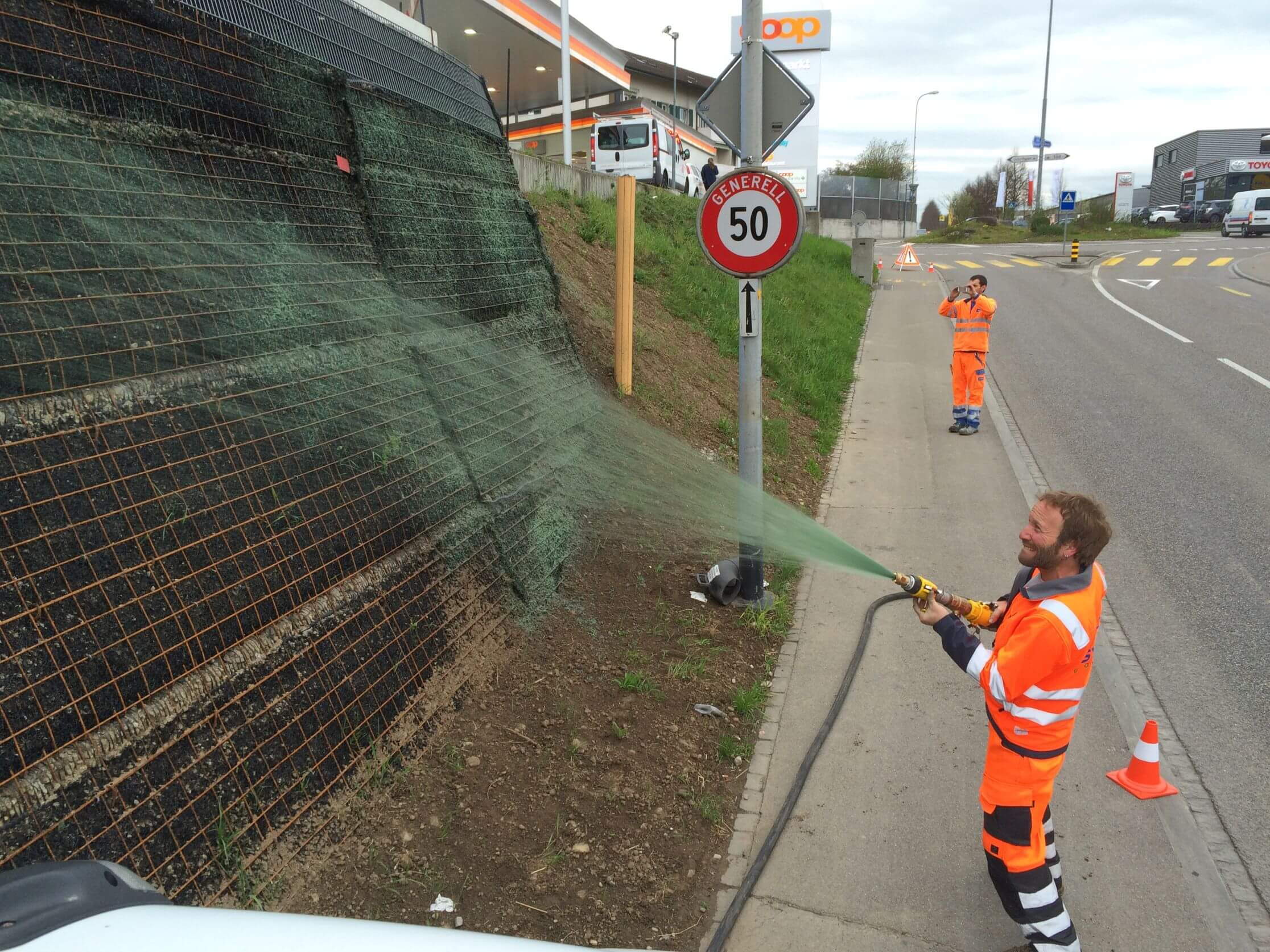 Coop Thurpark Weinfelden - Begrünung Steilböschung